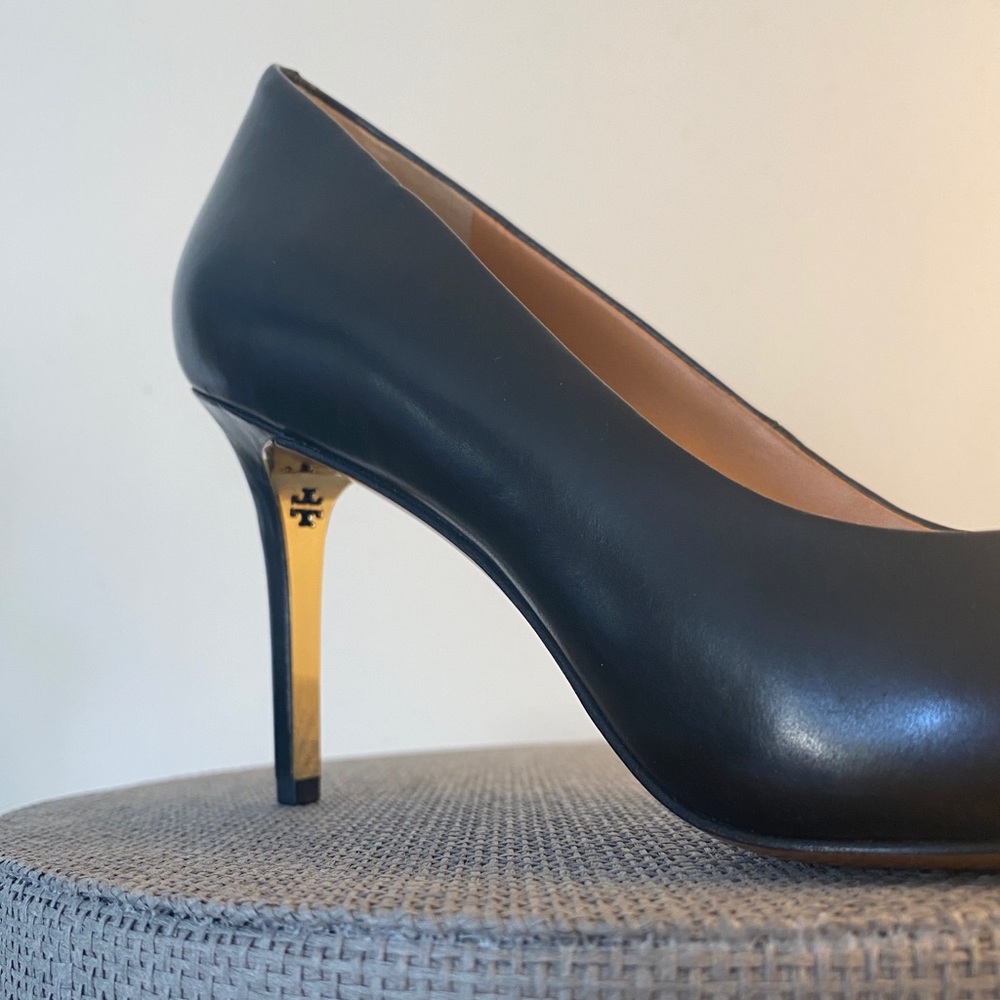 Tory Burch Elena Black Pointed Toe Pump Heel